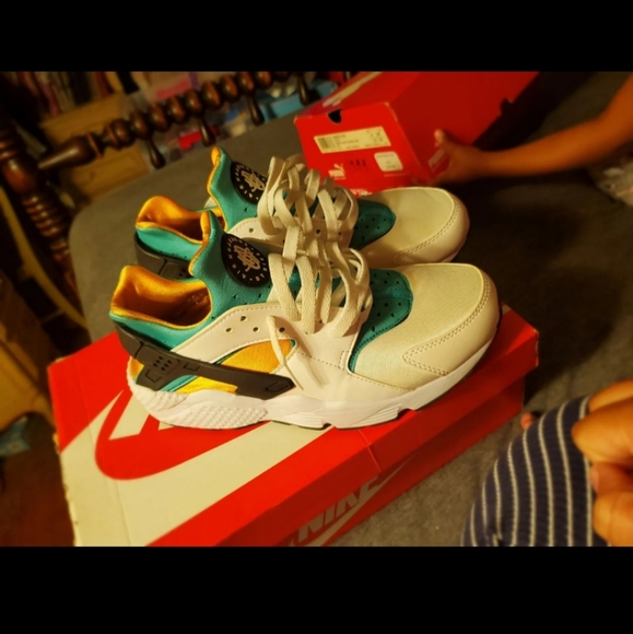 Nike Air Huarache - Picture 3 of 7